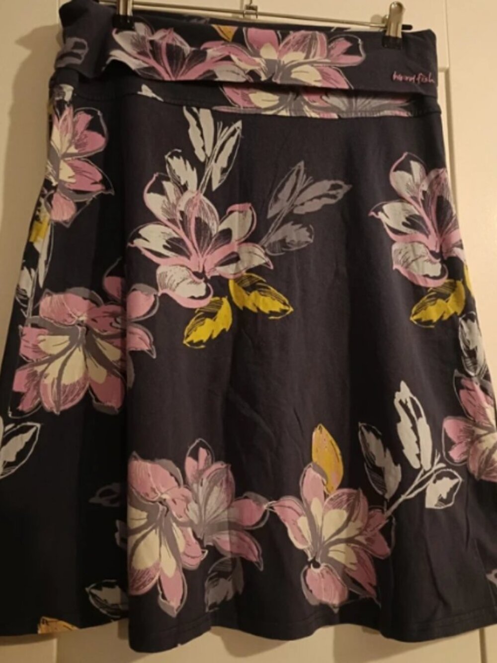 Weird fish weekend print skirt
